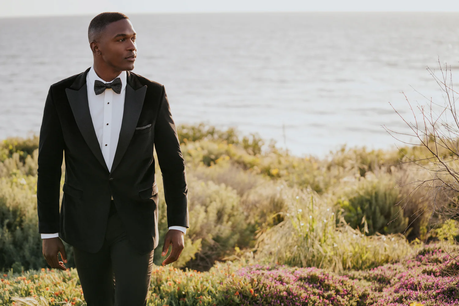 Onyx Black Peak Lapel Tuxedo - Image 10